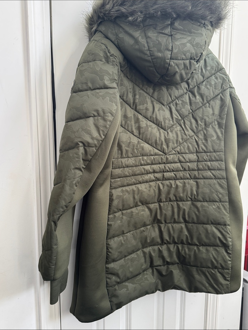 Michael Kors Olive Camo Green Quilted Puffer Coat with Faux Fur Hood - Picture 9 of 12